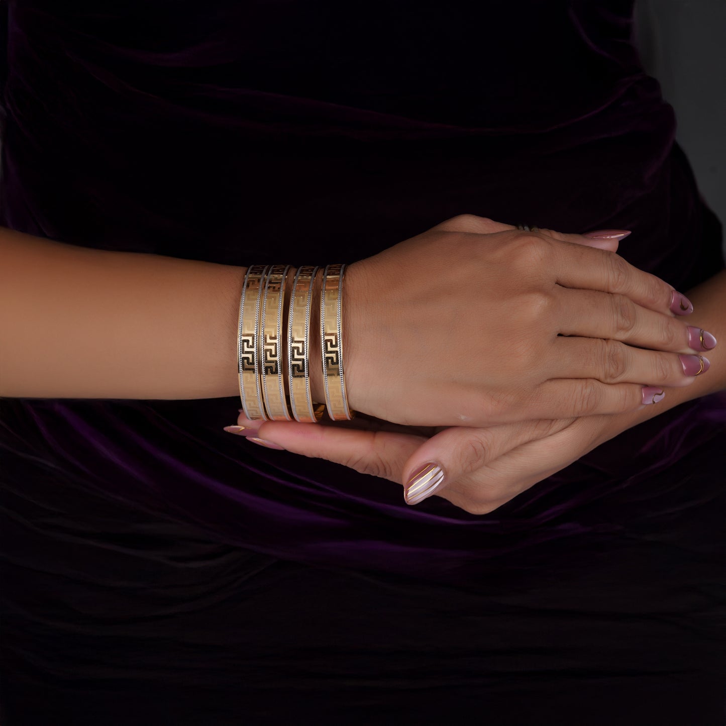 Classic Eye Line Diamond Band Bangles – Timeless Elegance for Women