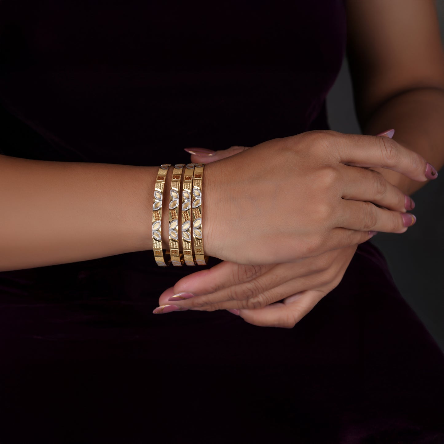 Classic Eye Line Diamond Band Bangles – Timeless Elegance for Women