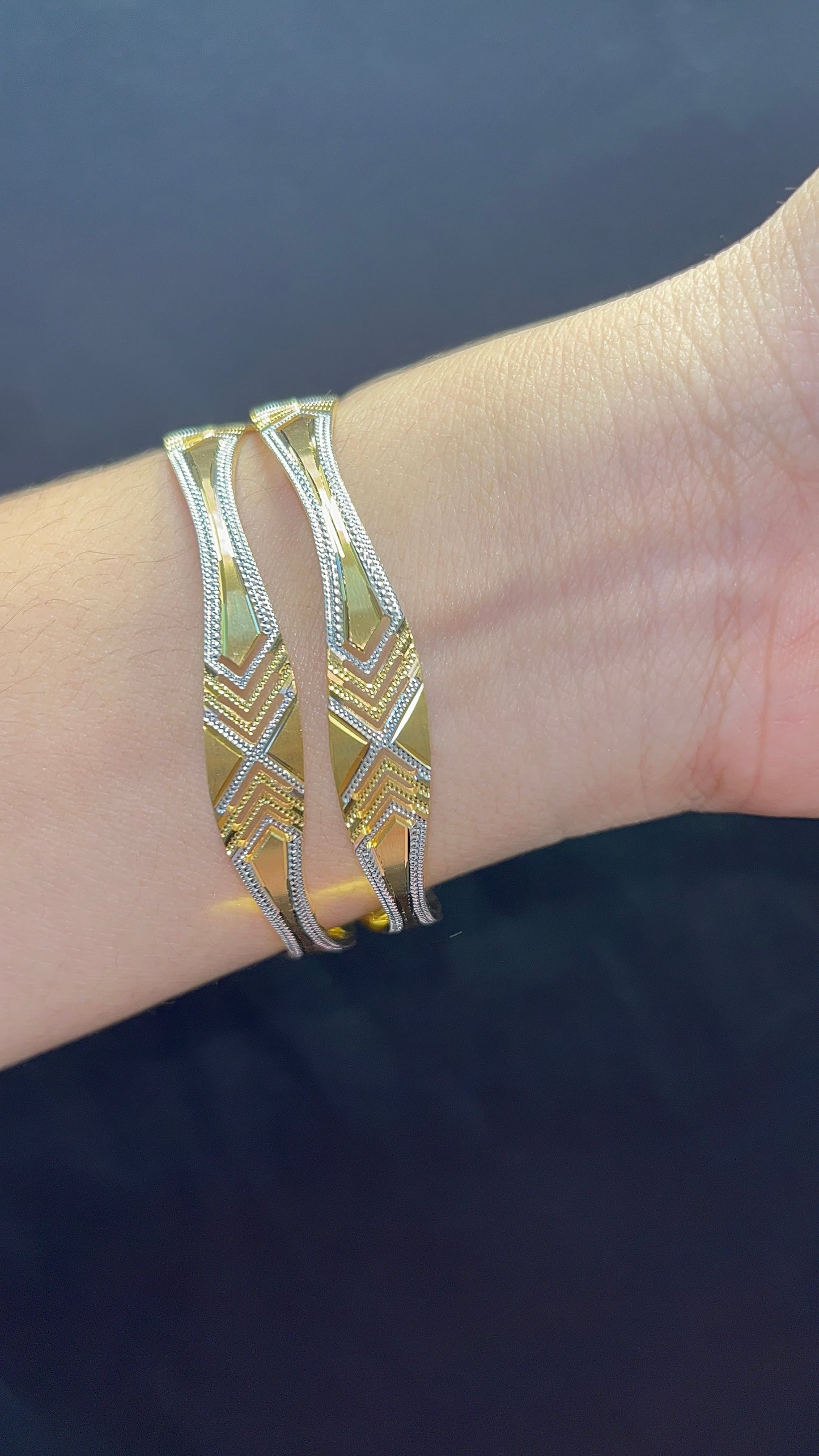 2 Pcs Bangles